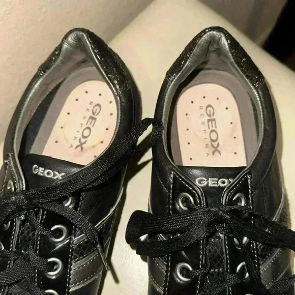 Geox leather walking shoes size 10 - Picture 2 of 8